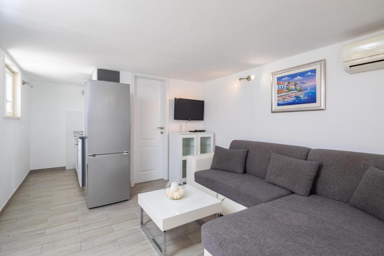 Vila Blanka Apartments Rogoznica  Zewnętrze zdjęcie